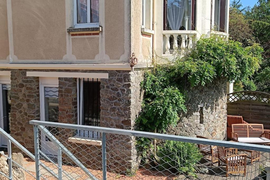 Gîte atypique vue panoramique Montrevault Extérieur photo